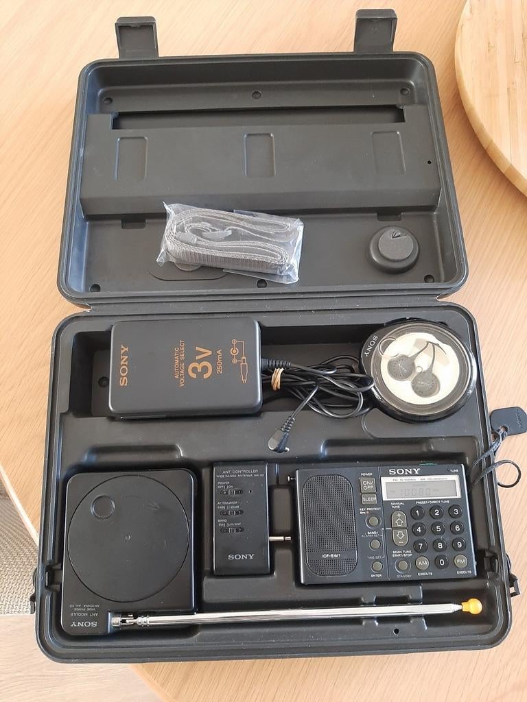 Sony ICF SW1S wereldontvanger, Zo goed als nieuw, Radio