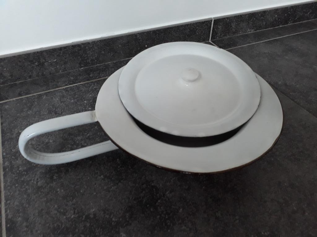 Kamerpot (nachtvaas) geëmailleerd plaatstaal met deksel, Antiek en Kunst, Ophalen of Verzenden