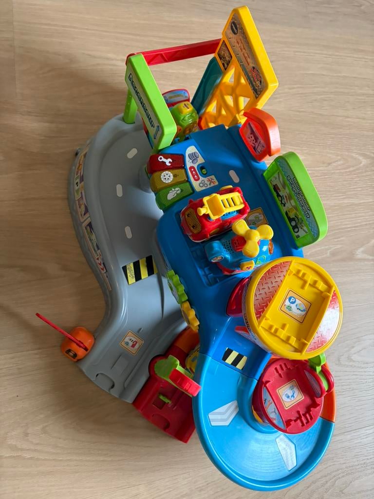 Vtech - tut tut - garage - franstalig/francais, Kinderen en Baby's, Ophalen, Gebruikt
