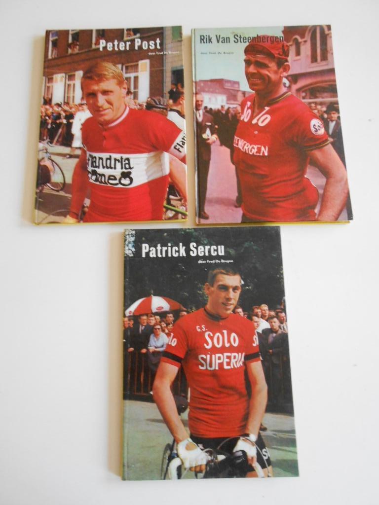 3 boekjes wielrenners door Fred De Bruyne . Hardcovers, Ophalen of Verzenden
