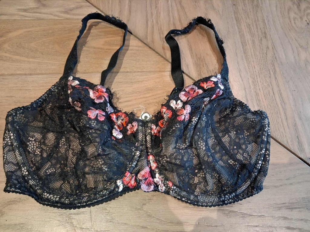 Bh zwart gebloemd merk prima donna – maat eu 80e / fr 95e, Prima Donna, Enlèvement ou Envoi, Noir, Soutien-gorge