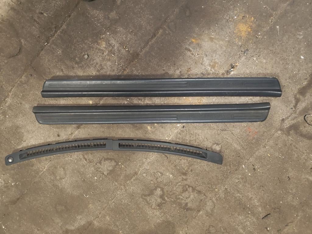 Instaplijsten Nissan Skyline r33, Auto-onderdelen, Ophalen of Verzenden, Gebruikt, Nissan