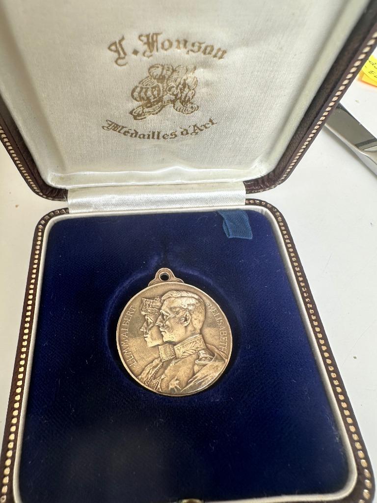 MÉDAILLE MARIAGE ALBERT ELISABETH ..., Enlèvement