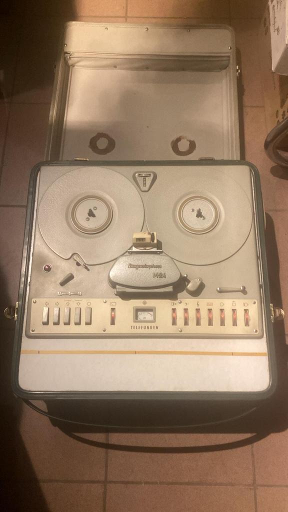 telefunken m24, Ophalen, Bandrecorder