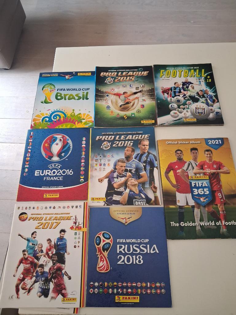 Panini albums voetbal  2014 tot 2021, Enlèvement ou Envoi