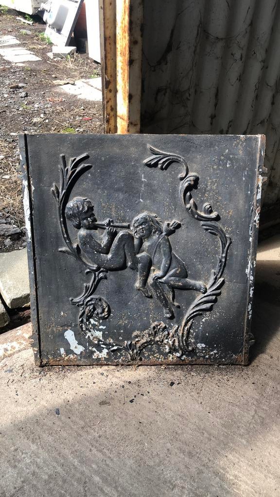 Taque de foyer en fonte