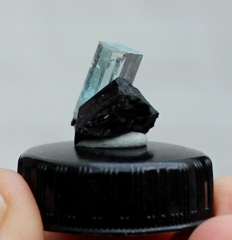 AQUAMARIJN en TOERMALIJN uit Erongo in Namibie  mini!, Ophalen of Verzenden, Mineraal