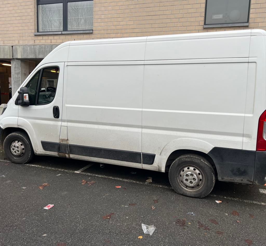 Peugeot Boxer 2.2 BleuHDi L2H2 2020 157000 motorprobleem, Auto's, Euro 6, Wit, Overige carrosserie, 103 kW