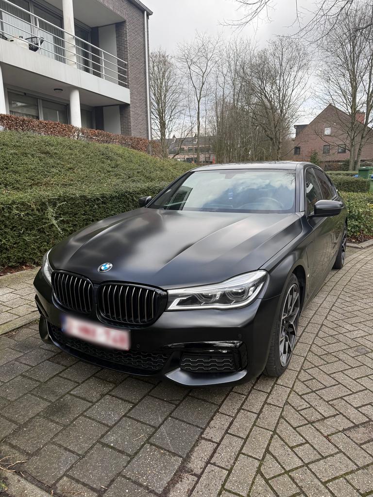 Bmw 740e M-line matte zwart, Auto's, BMW, Automaat, 1998 cc, Achterwielaandrijving, 4 cilinders