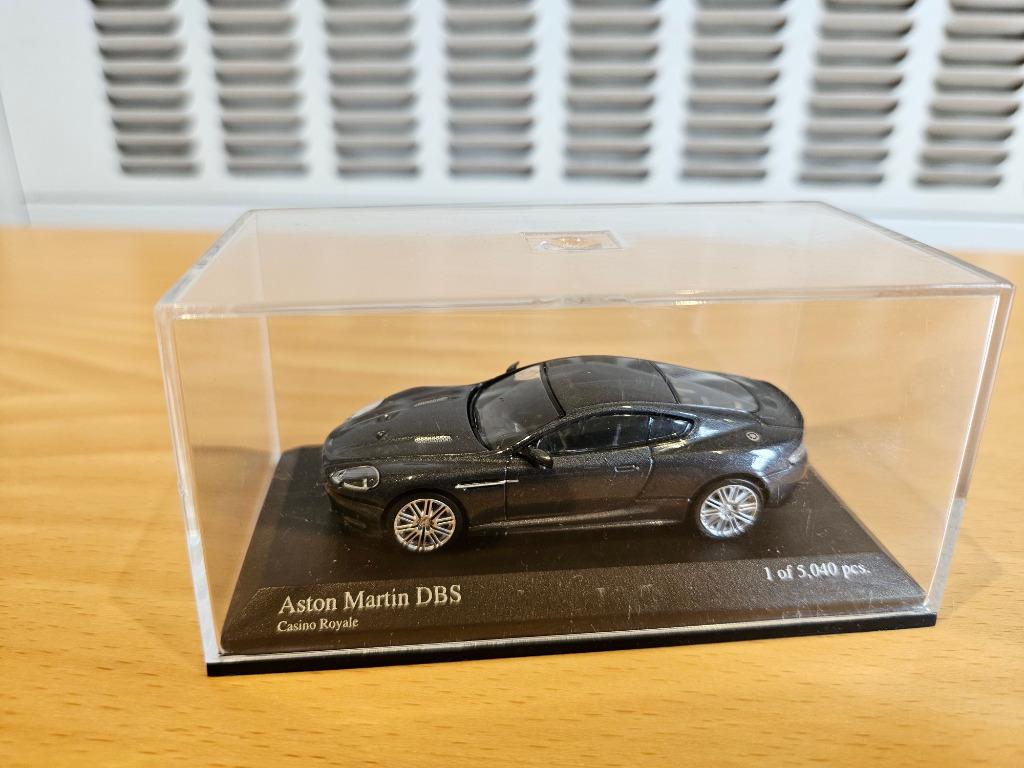 modèle de voiture Aston Martin DBS «Casine Royalo» 1/64, Hobby & Loisirs créatifs, Enlèvement ou Envoi, Neuf, Voiture