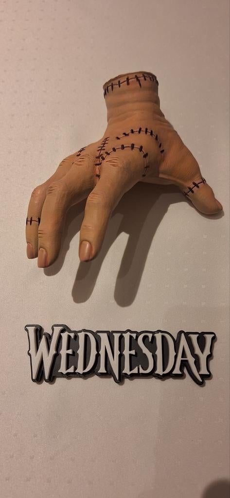 Wednesday " Thing" lifesize 1/1 hand + 3D Logo, Neuf