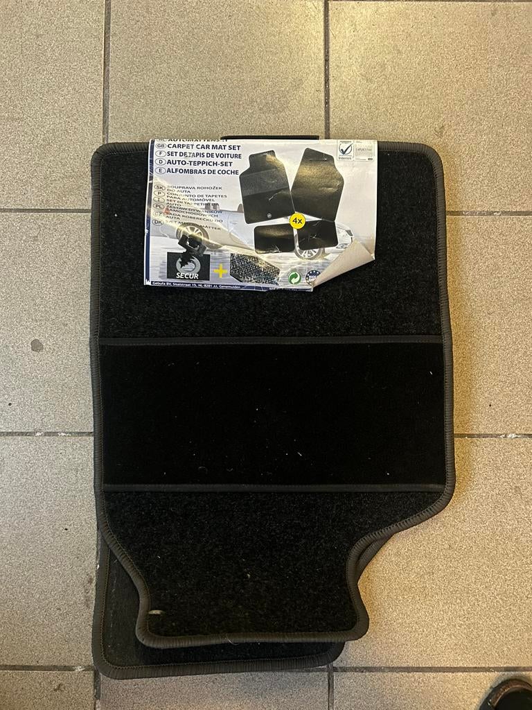 Set tapis voiture universel, Ophalen, Zo goed als nieuw