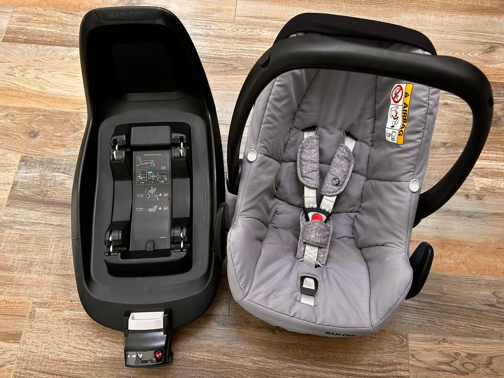 Maxi-Cosi Rock + Maxi Cosi Isofix base - heel nette staat, Ophalen, Zo goed als nieuw, Maxi-Cosi, Isofix