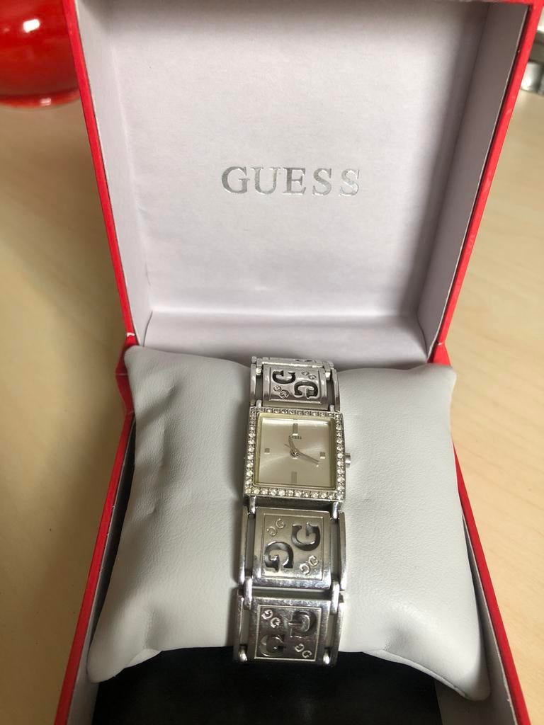 Montre femme guess, Enlèvement, Comme neuf, Guess