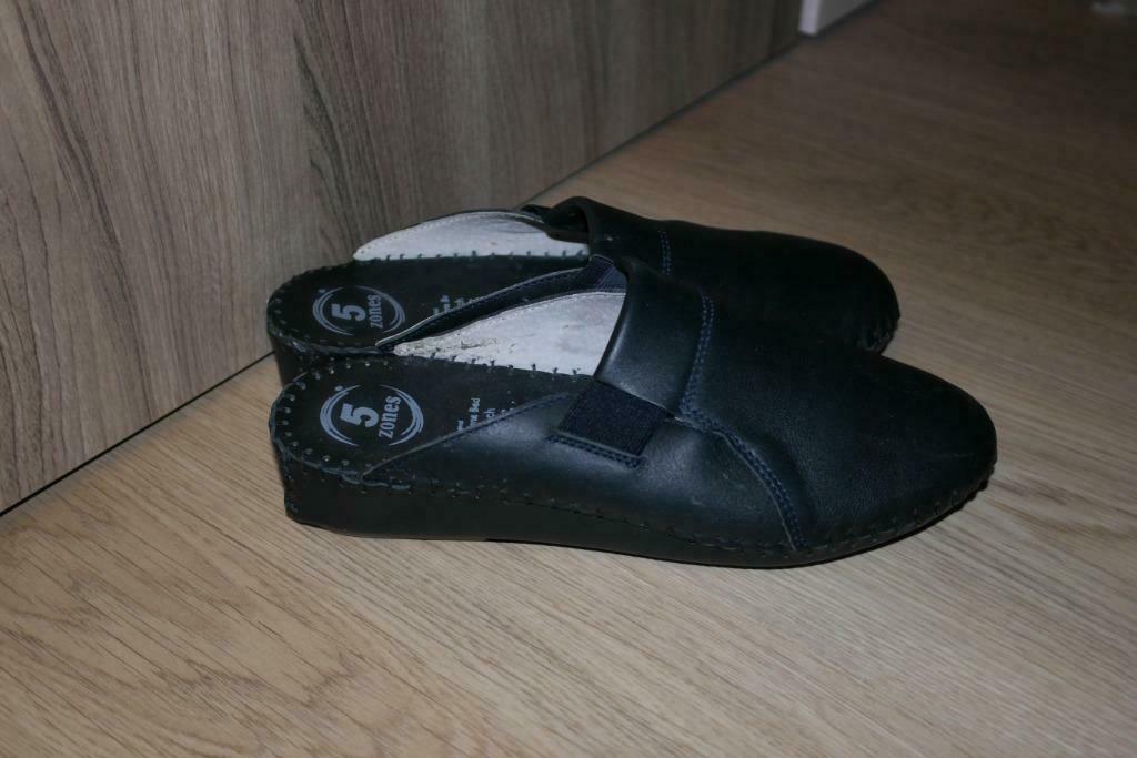 Pantoufles Dr. Mauch cuir bleu pointure 36, Vêtements | Femmes, Chaussures, Enlèvement ou Envoi, Porté, Bleu, Sandales de bain