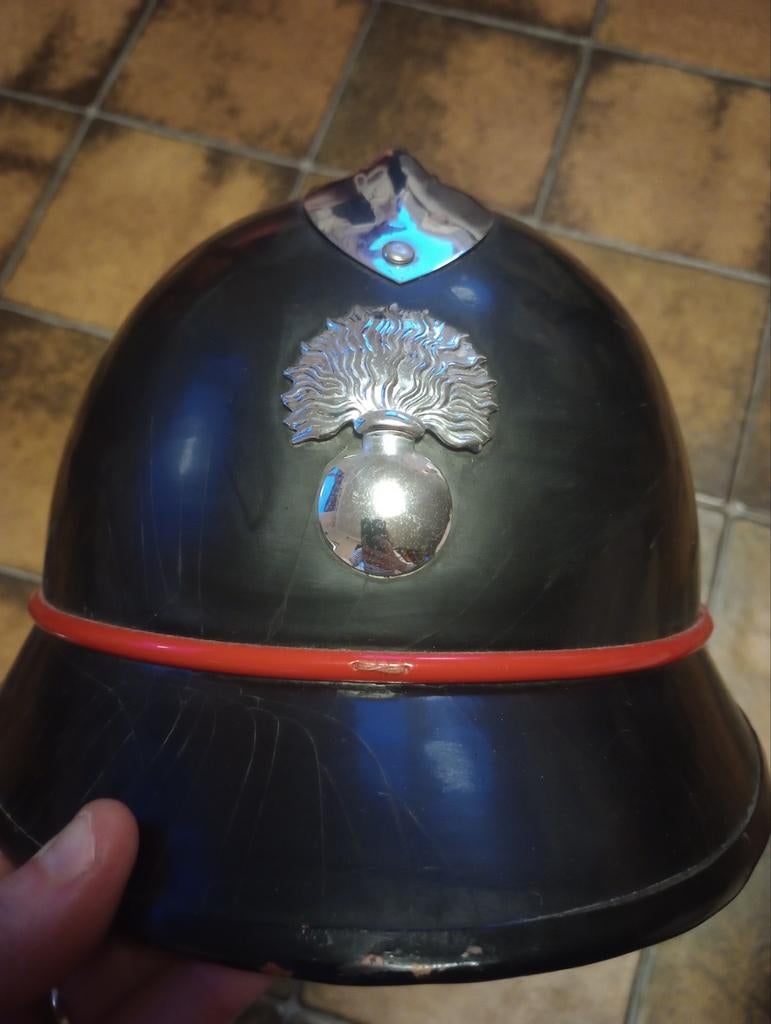 Casque de gendarmerie belge des années 50, Collections, Objets militaires | Général, Enlèvement ou Envoi, Gendarmerie