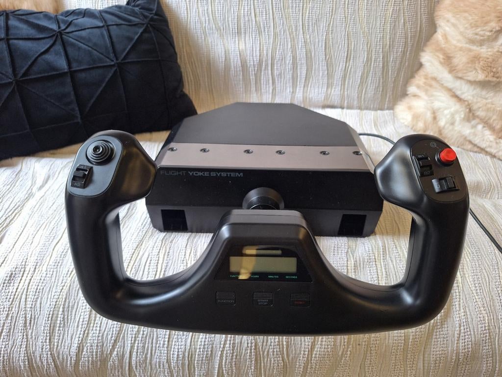 Yoke logitech simulateur de vol