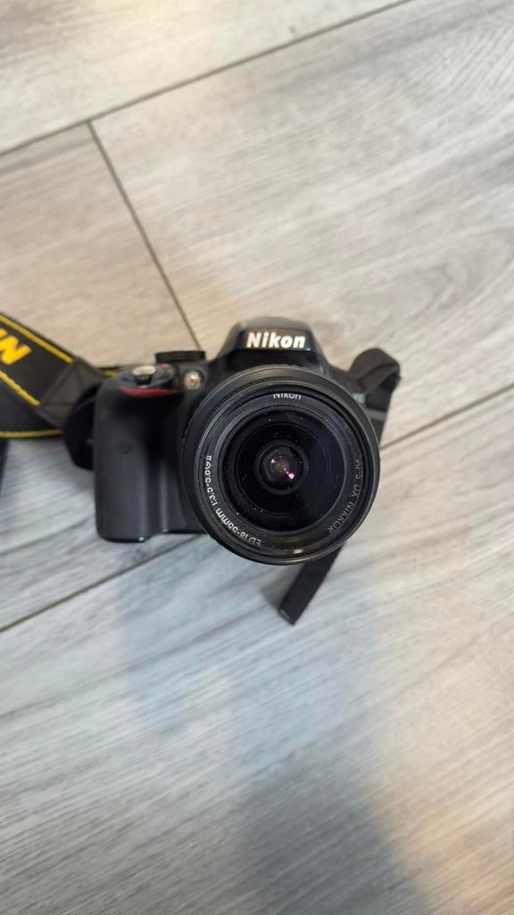 Nikon D3300 avec objectif 18-55 mm, Enlèvement ou Envoi, Comme neuf, Nikon