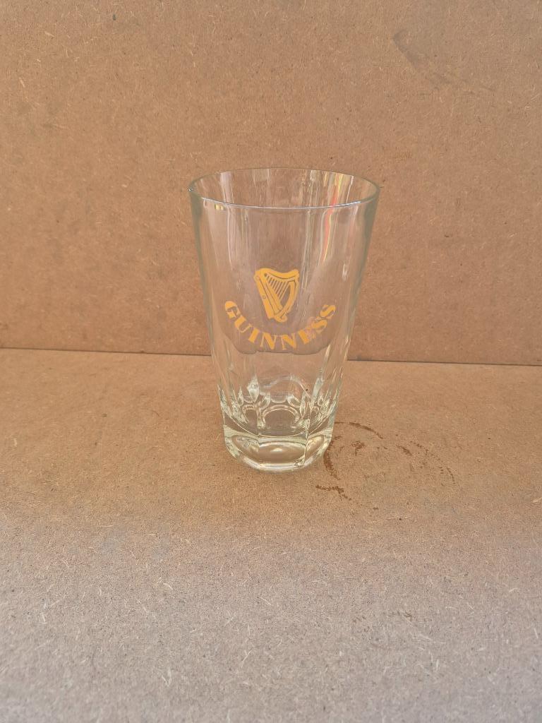 Verre Guinness (modèle 2), Ophalen of Verzenden, Gebruikt, Glas of Glazen, Overige merken
