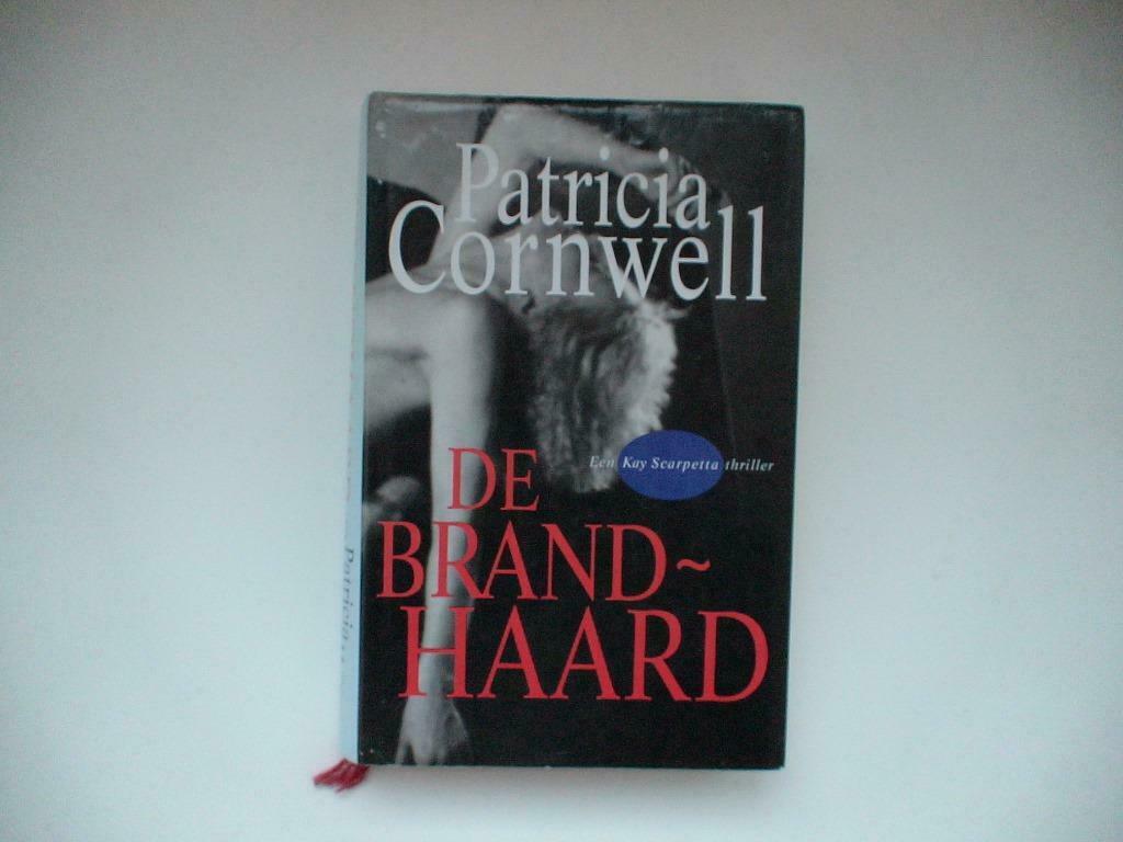 De brandhaard (Patricia Cornwell), Ophalen of Verzenden, Zo goed als nieuw, Amerika