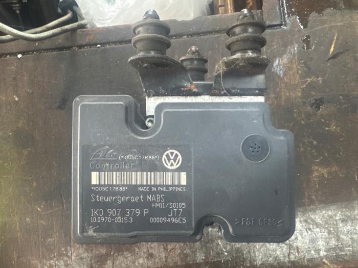 ABS Pomp van een Volkswagen Golf, Gebruikt, -, Volkswagen, -