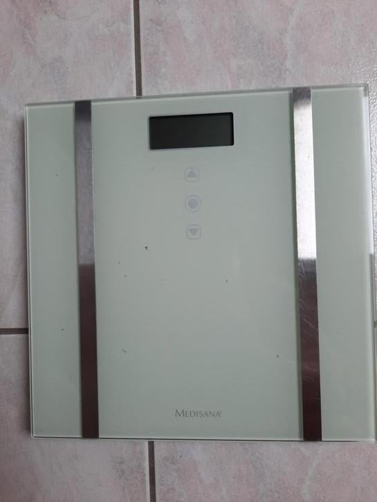 Personen weegschaal - MEDISANA - nieuwe batterij, Ophalen of Verzenden, Zo goed als nieuw, Personenweegschaal