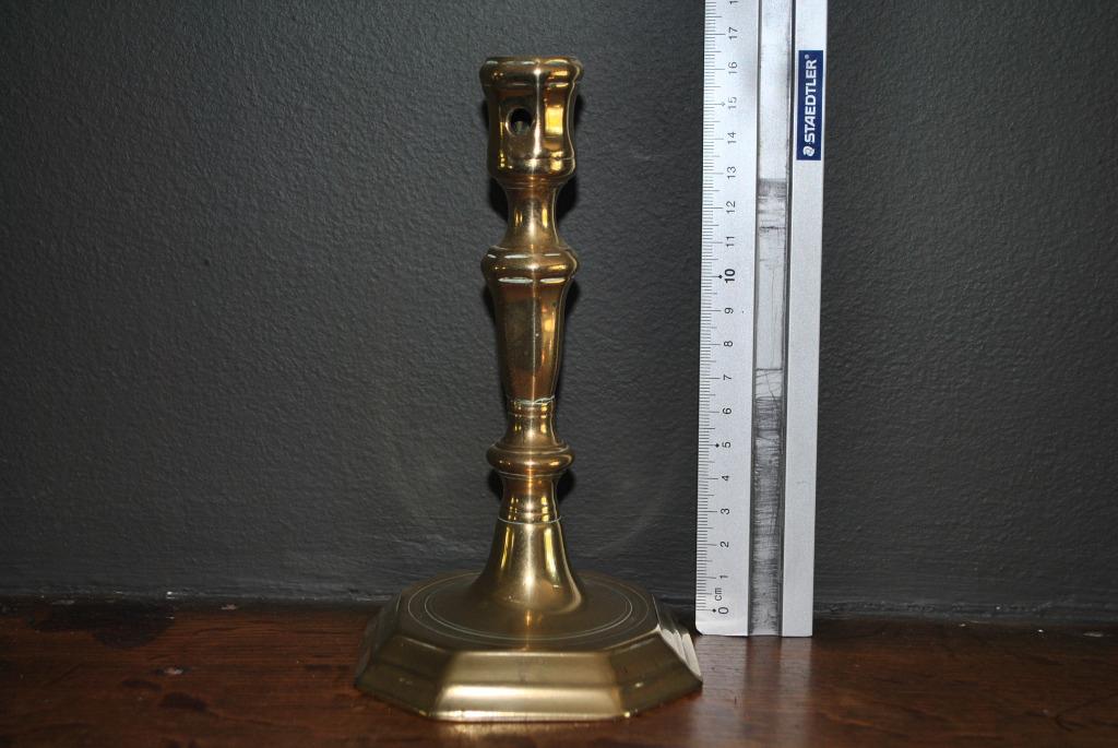 Bougeoir cuivre doré base octogonale style Haute époque, Enlèvement ou Envoi, Cuivre ou Bronze