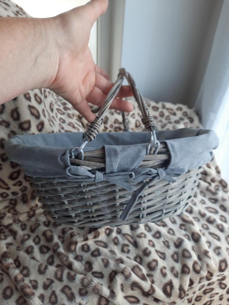 Panier en osier doublé NEUF, Jardin & Terrasse