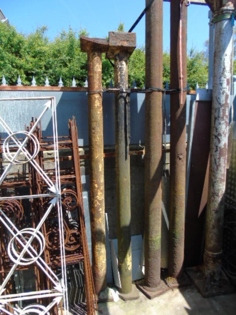 colonne en fonte ou pilier , 2 pcs 650E , haut 2 m 05 cm !, Enlèvement, Utilisé, 180 à 250 cm, Poteaux