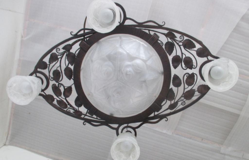 spectaculaire smeedijzeren art deco luster geperst glas, Antiek en Kunst, Ophalen