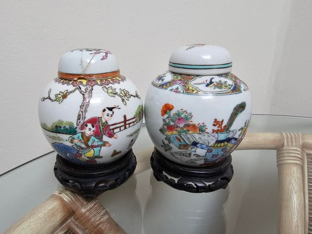 2 gemberpotjes met zwart sokkeltje, Ophalen of Verzenden