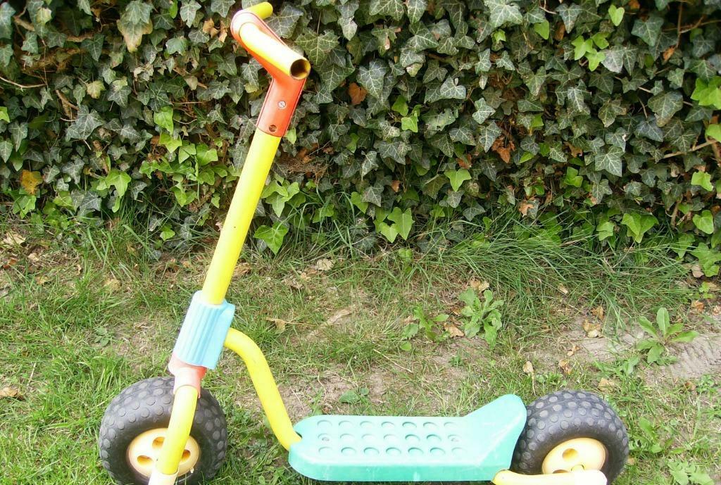 gele groene kinderstep dikke banden, Ophalen of Verzenden, Gebruikt