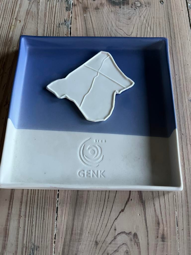 Prachtig schaaltje porselein van Pieter Stockmans van Genk, Ophalen