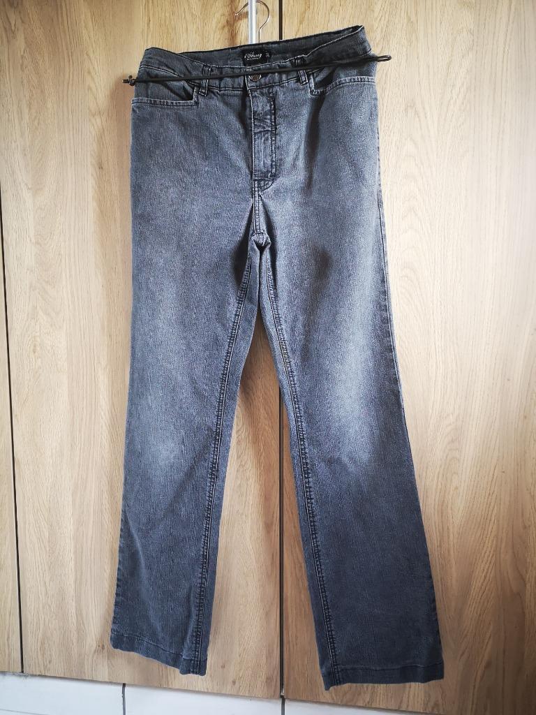 Donkergrijze jeans d'Auvry W30 rechte pijpen, Kleding | Dames, Ophalen of Verzenden, Gedragen, W30 - W32 (confectie 38/40)