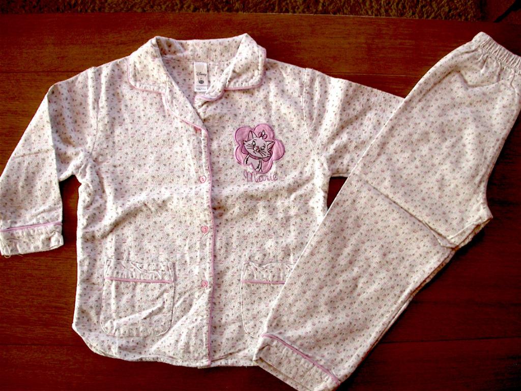 Pyjama flanelle DISNEY  T 4 à 5  ans, Disney, Enlèvement ou Envoi, Vêtements de nuit ou Sous-vêtements, Utilisé