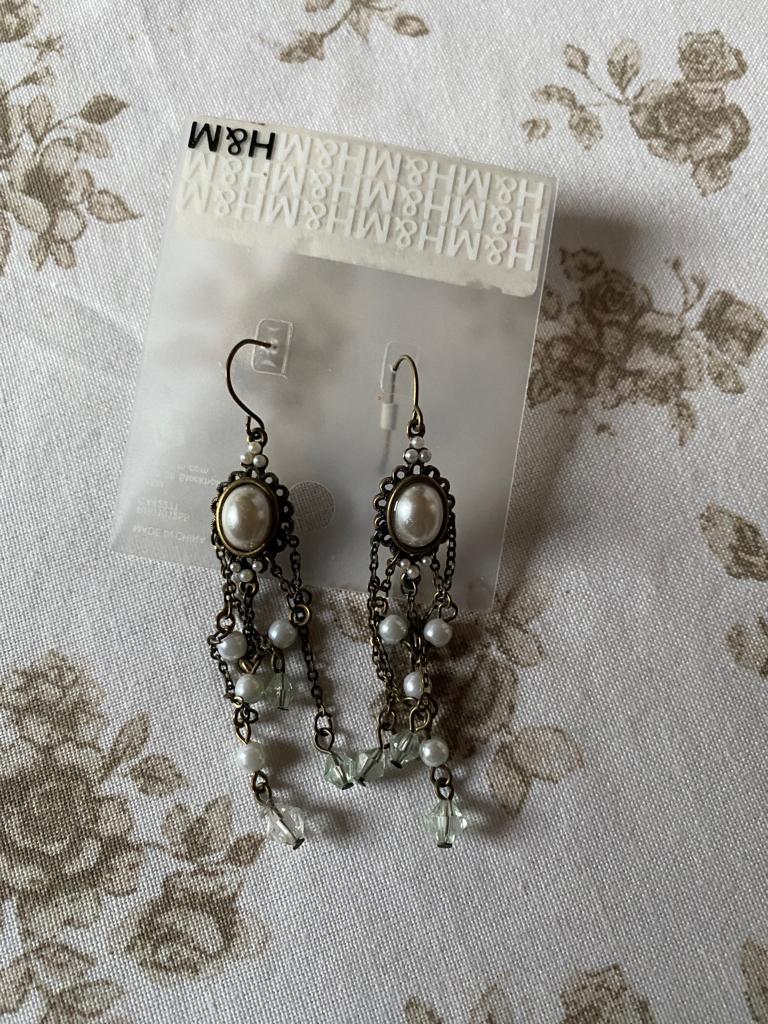 Boucles d’oreille H&M neuve baroque L pendentifs 6cm, Bijoux, Sacs & Beauté, Boucles d'oreilles, Neuf, Or, Autres matériaux, Pendantes