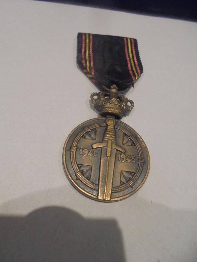1940-1945 medaille, Enlèvement ou Envoi, Armée de terre, Ruban, Médaille ou Ailes