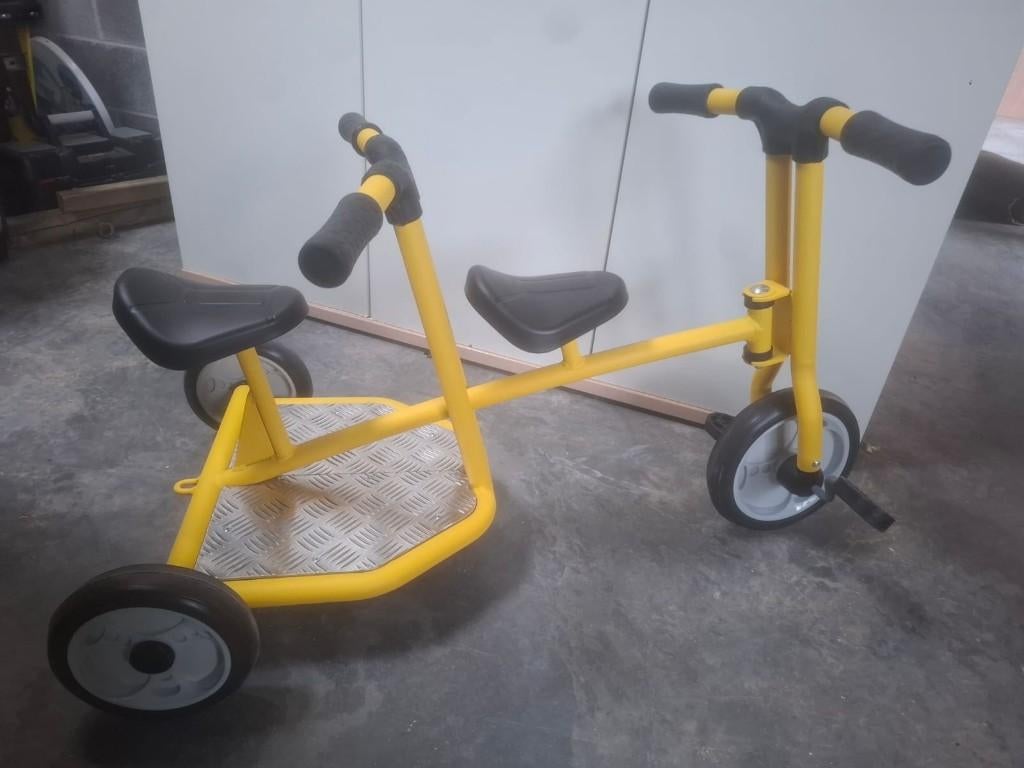 TANDEM-DRIEWIELER MET HOOG ZADEL Bliksem GEEL, Fietsen en Brommers, Ophalen of Verzenden, Zadel
