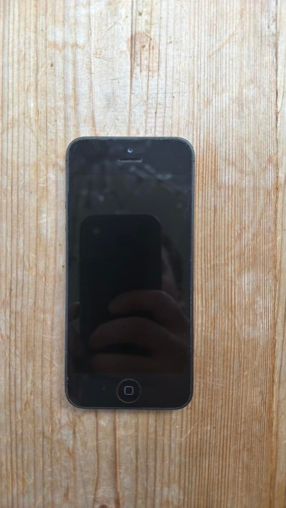 iPhone 5 16GB, Télécoms, Téléphonie mobile | Apple iPhone, Utilisé, 16 GB, Sans abonnement, Sans simlock, iPhone 5, Noir, Enlèvement