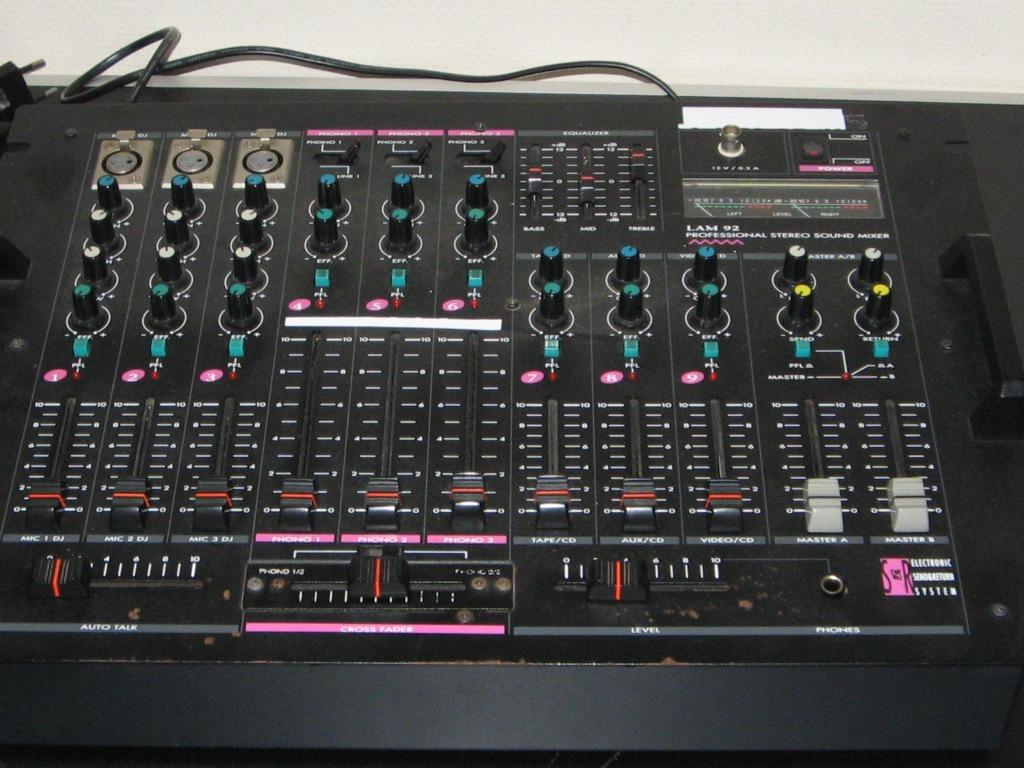 Mengpaneel JB Systems LAM 92 Professionel sound mixer, Musique & Instruments, Tables de mixage, Utilisé, Entrée micro, Enlèvement ou Envoi