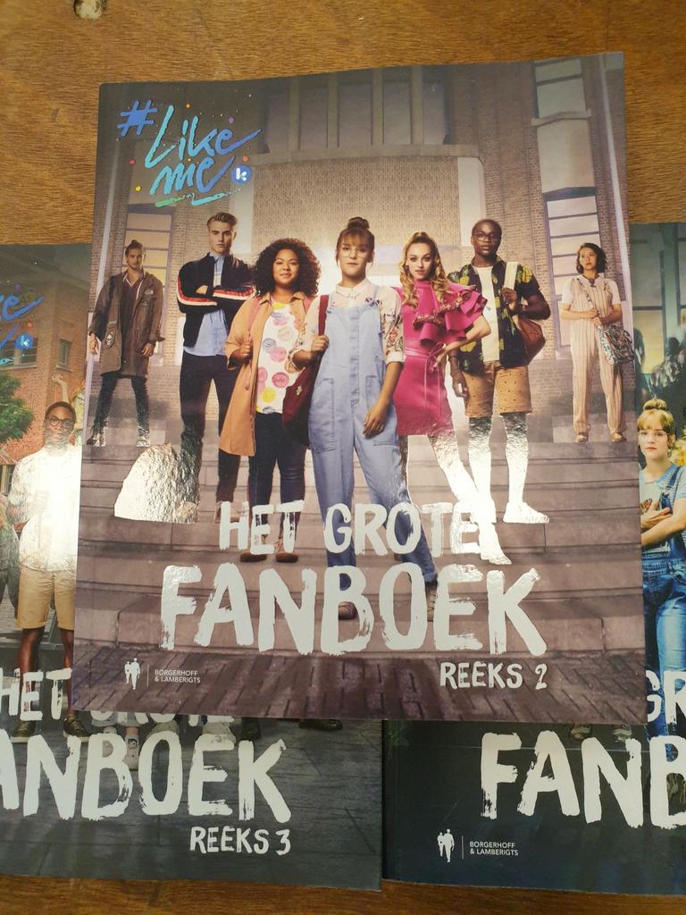 Het Grote Fanboek REEKS 2 # LIKE ME, Enlèvement ou Envoi