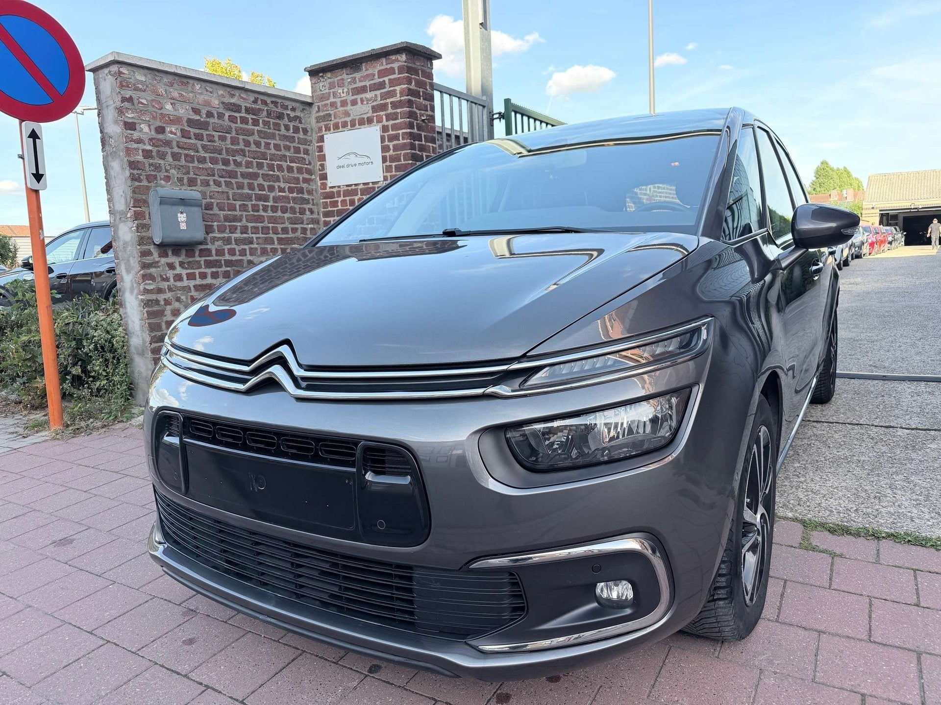 Citroen C4 SpaceTourer 1.2 I EDITION FEEL AUTOMAAT | CAR PLA, Auto's, Automaat, Dealer onderhouden, Stof, Gebruikt