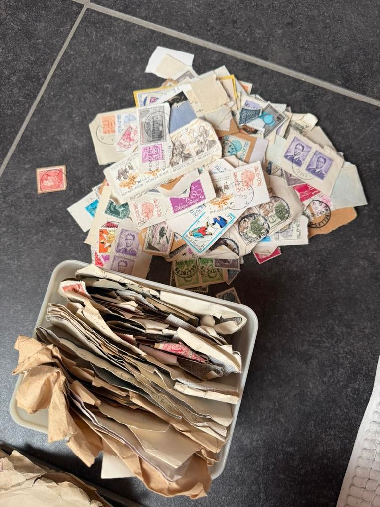 Verzameling postzegels jaren 1800-2000, Postzegels en Munten, Ophalen