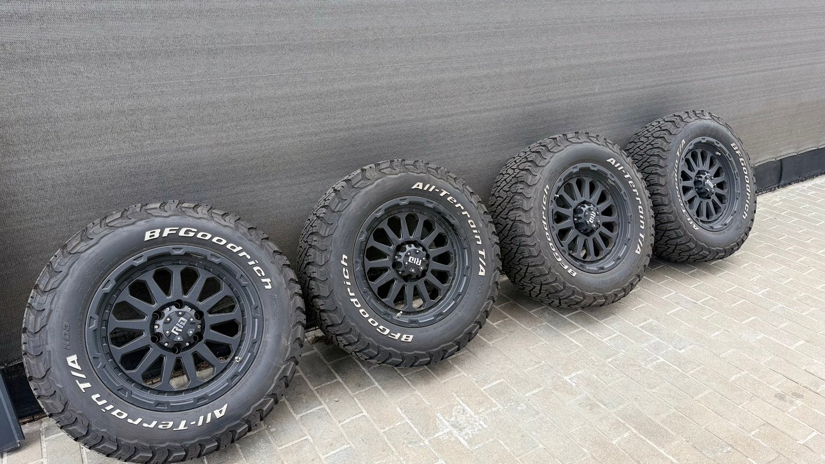 Jante 6x139.7 pour DODGE RAM / HILUX LAND CRUISER ECT, Ophalen, 18 inch, Band(en)