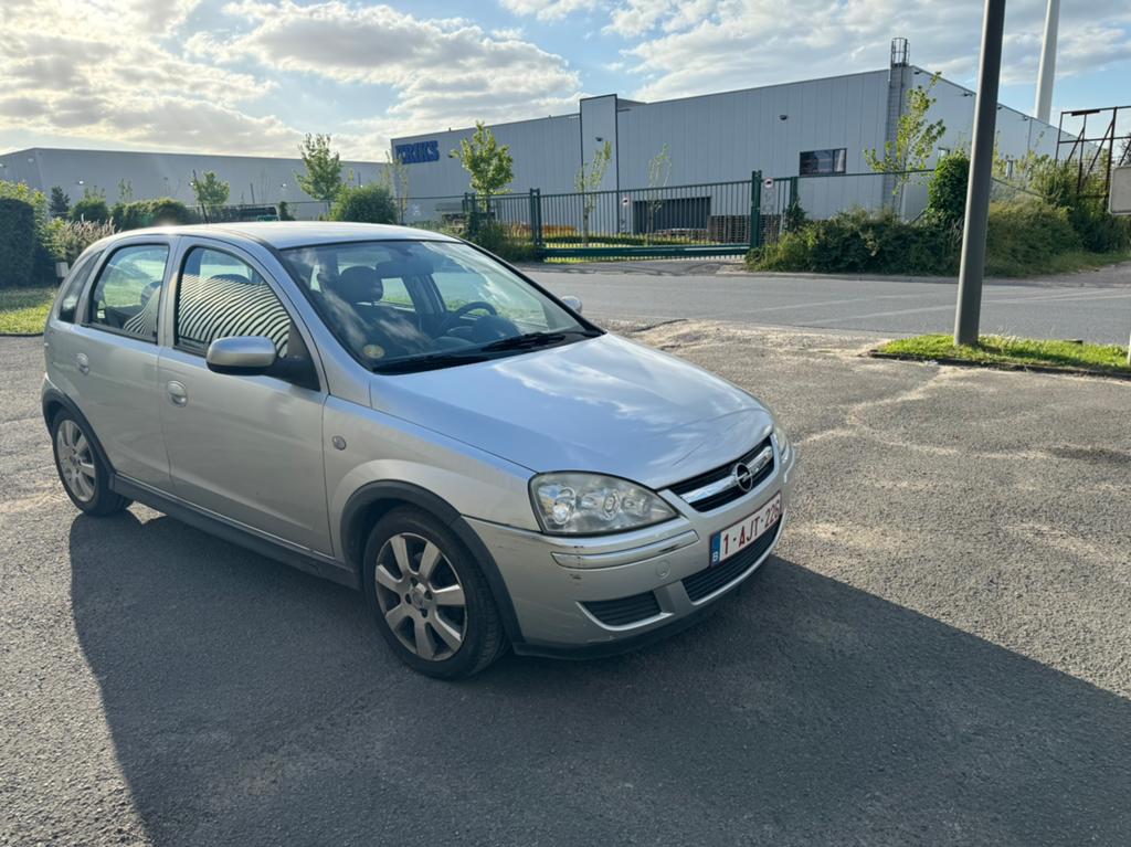 Opel Corsa 1.3 diesel Airco, Auto's, Opel, 4 deurs, Bedrijf, Parkeersensor, Euro 4