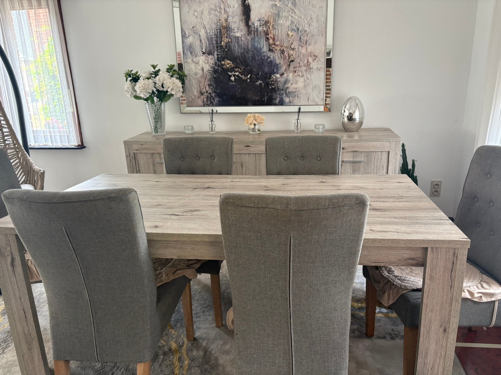 Eettafel, stoelen, comode & kast, Ophalen, Zo goed als nieuw