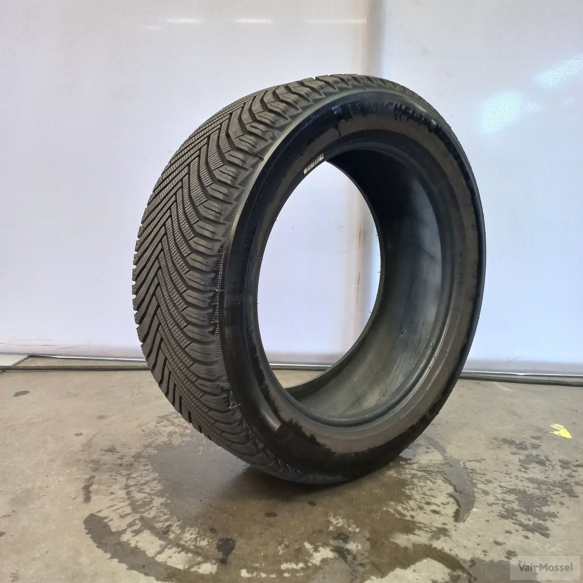 Michelin Alpin 7 215/50/R17 95V, Autos : Pièces & Accessoires, 215 mm, 4 Saisons, Véhicule de tourisme, -
