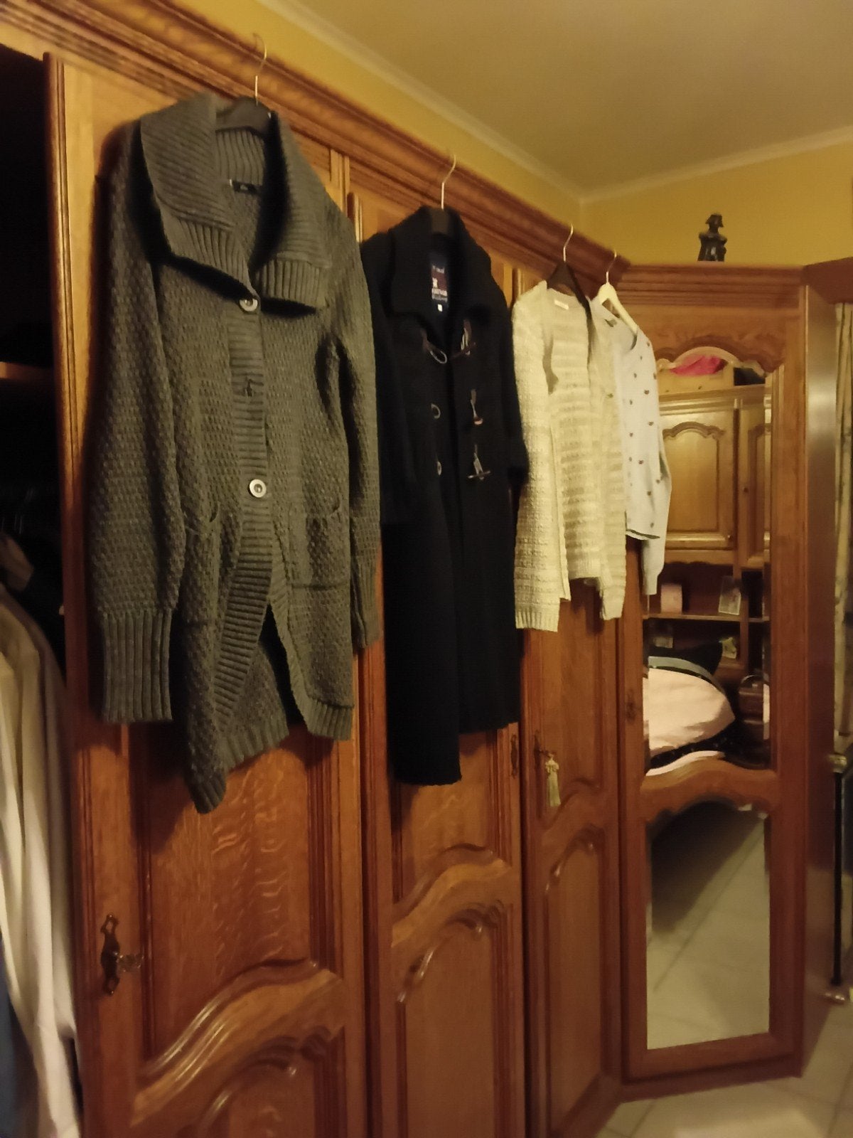 vend lots de vetements femme prix 2 euros, Vêtements | Femmes, Vestes | Hiver, Enlèvement ou Envoi