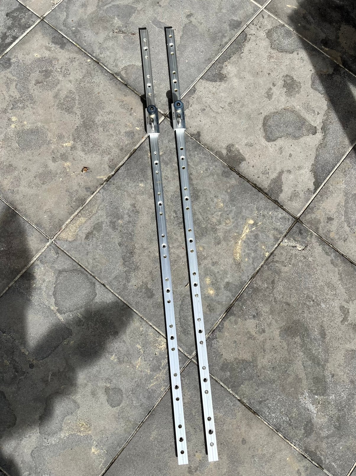 Schaduwdoek rails NESLING met verstelbare oog, Ophalen, Gebruikt