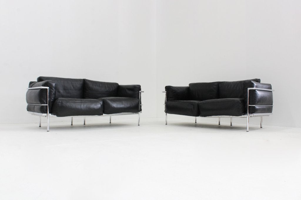 Set LC2 sofas Grand Confort Le Corbusier voor Alivar 1980s, Antiquités & Art, Antiquités | Meubles | Chaises & Canapés, Enlèvement